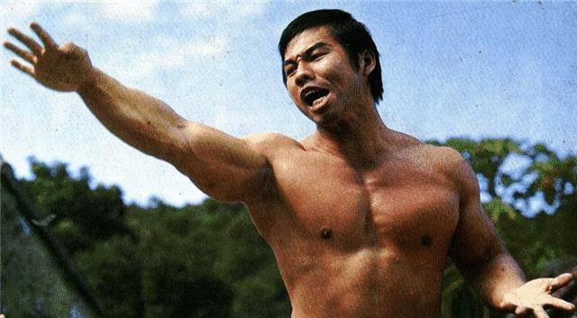 体格|香港健美先生，李小龙的好友，“东方野兽”杨斯的传奇人生