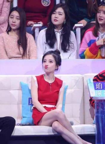 结局|“斗鱼一姐”冯提莫，30岁就这样写好了她的结局