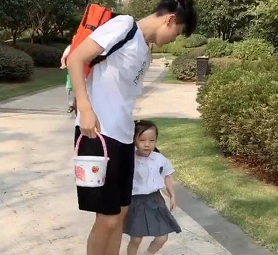 首批|5年过去了，首批生二胎的家庭，现在“新难题”让人头大，怎么办