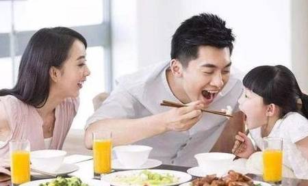 社交能力|零食引发的家庭战争,孩子到底该不该吃零食