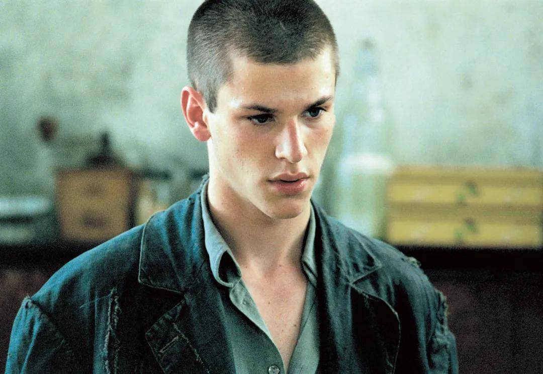 青年|法国第一美男意外身亡,连总统马克龙也为他哀悼