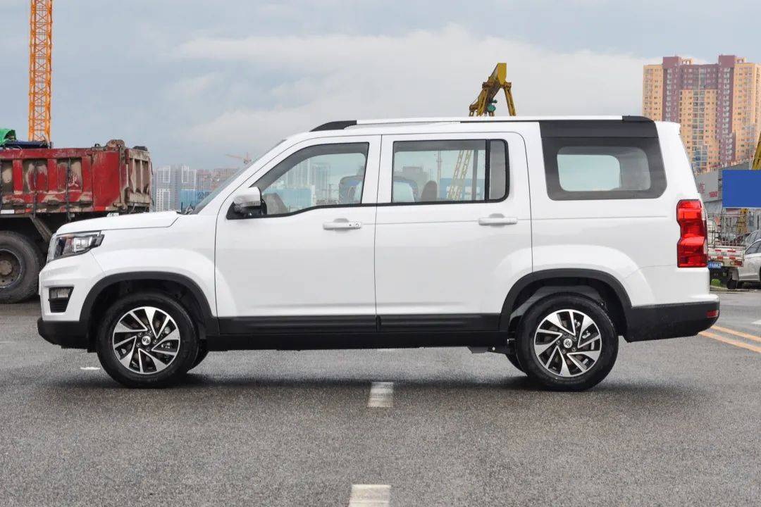 试驾长安欧尚x70a,空间大,适合家用