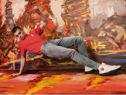 设计 新年第一条自带“拉腿”效果的九牧王牛仔裤安排上