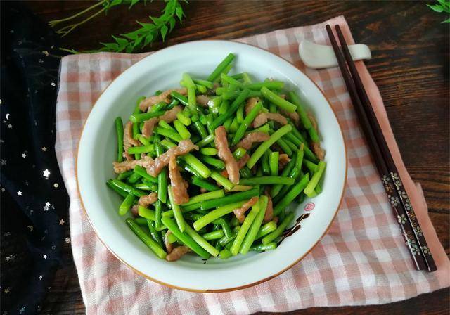 干豆角丝怎么焯水变绿 96b7b4d56b564c09b0ef0e6618f0a10d.jpeg