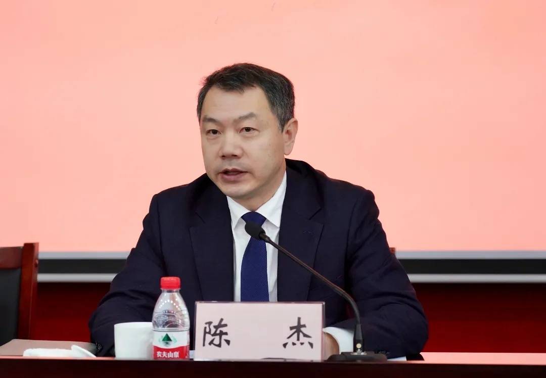 宝山区召开疫情防控暨节前重点工作部署会