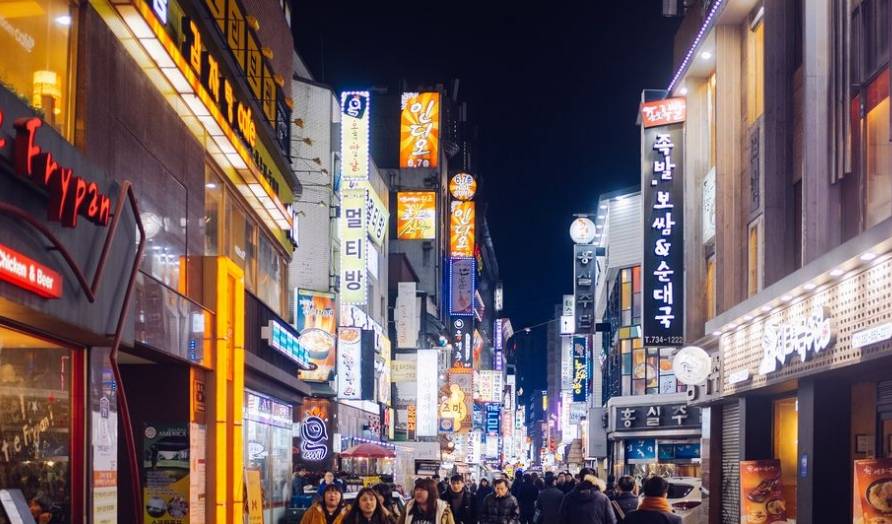 侵刪)中國遊客減少造成的生意蕭條,不止出現在明洞,首爾的東大門市場