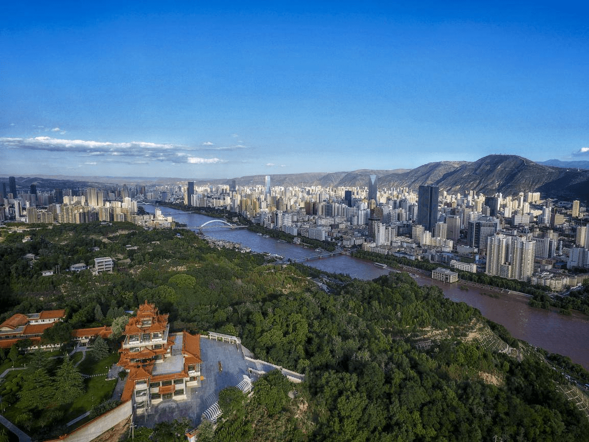 黄河穿城而过，却是国内存在感最低的省会城市，这里有罕见的风景