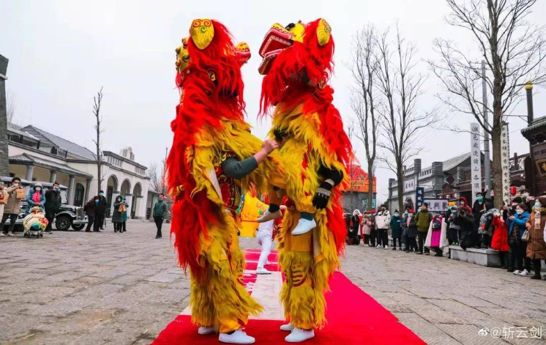 灯会|亮了亮了！春节“气氛组”已到位！快来济南这些地方感受超美节日花灯！