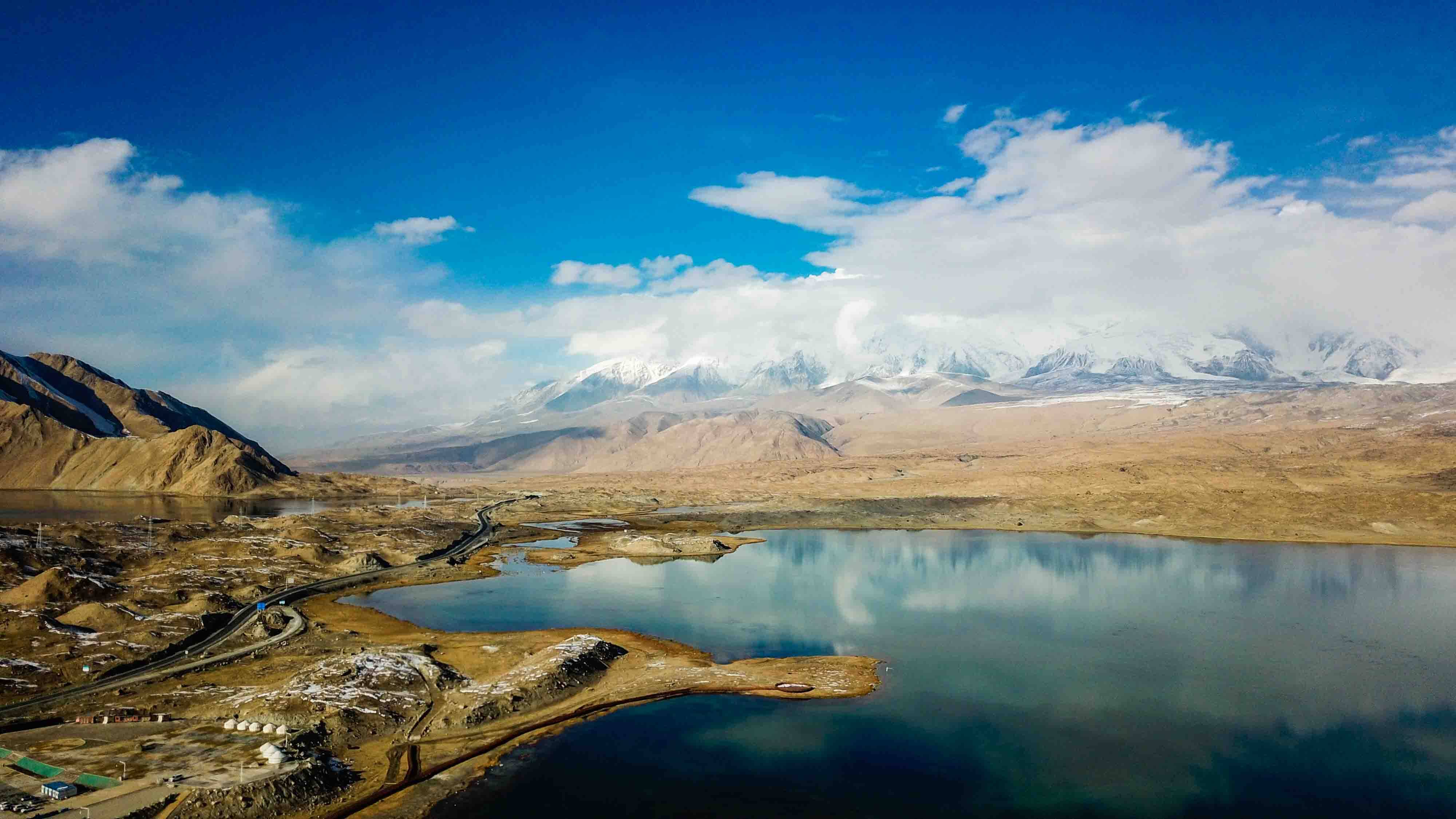 新疆超美旅行地，有“冰山之父”美誉的超美雪山，此生必去一次！