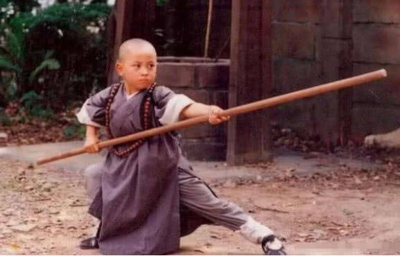说起释小龙,人们除了对他小时候演过的影视作品之外,也常常会想起那个