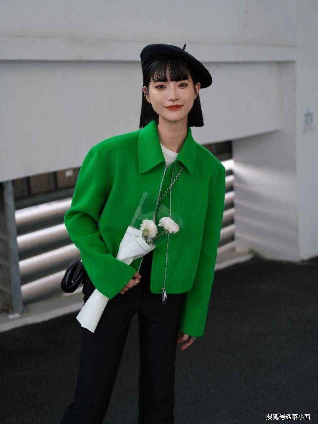 牛油果 新年多穿流行色,这4种超显白的色彩真高级,搭配思路都总结好了