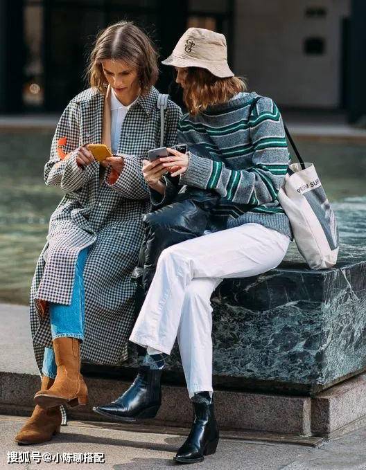 细节 白裤子+大地色系穿搭，贵气有质感，今年就流行这么穿！