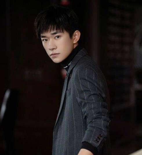 易烊千玺的电影最新消息 d0630eb9ffba434daa9fb7b8bfa9566d.jpeg