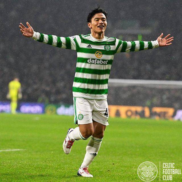 原创日本中场主宰欧洲老牌德比凯尔特人30流浪者旗手怜央2射1传