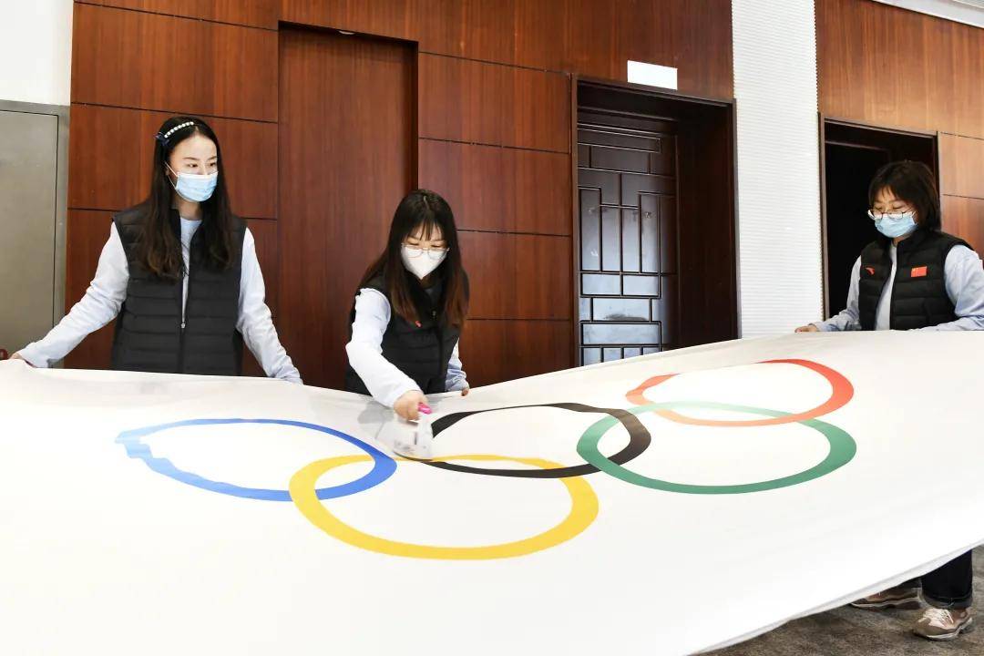 冬奥氛围拉满！国家体育馆挂起“万国旗”