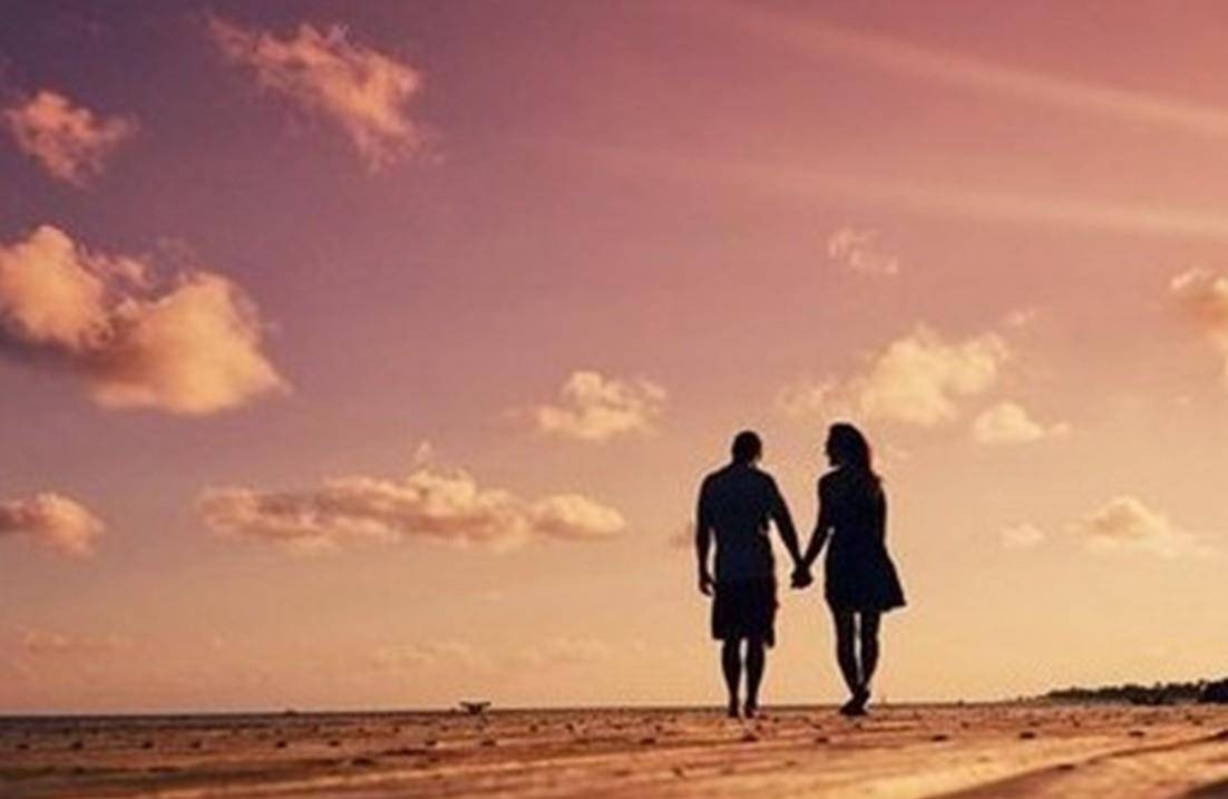 夫妻结婚十年恩爱的诗句 夫妻恩爱的经典对联