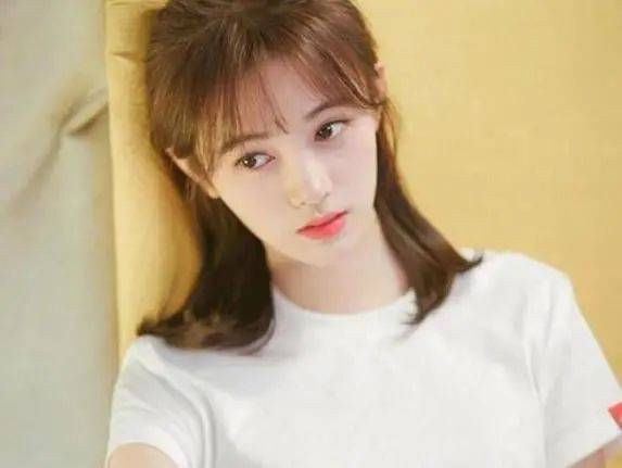 美貌5位美商极高的女星,有的换头精雕细琢,有的仅靠化妆弥补缺陷