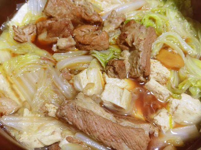 今天跟大家分享一道白菜猪肉炖豆腐的做法这样做出来特别好吃