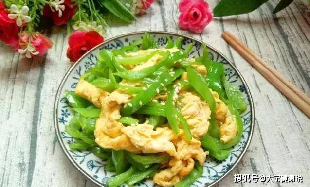 青椒炒鸡蛋的简单快速做法 aad94f30f2034ef1a188032106514365.jpeg