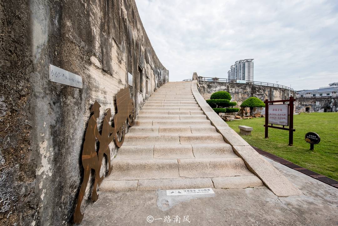 景点苹果总部大楼撞脸汕头冷门景点，网友：难道从中国汲取的设计灵感