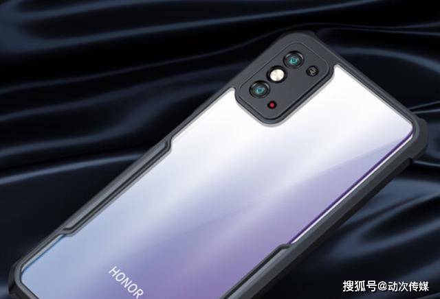 的高性价比机型,目前它的8 128g价格是2399元,因为用了麒麟820处理器