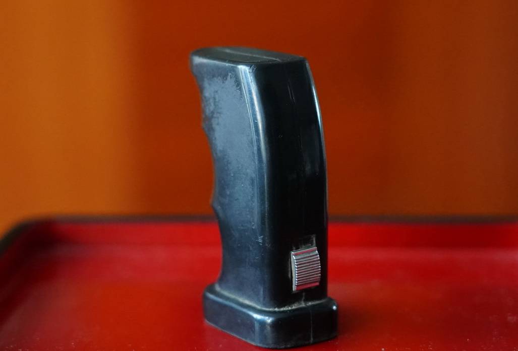 一款躺平的国产老相机：使用反光方法曝光，国内唯一，外国也少见