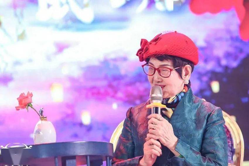 老公出轨女儿自杀,坐牢18年,被骗90万,71岁成千万富翁,太传奇_吴胜明