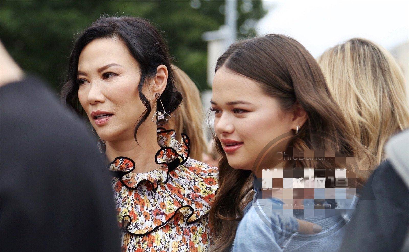 张艺谋女儿张末张艺谋父女执导电影《狙击手》女儿张末的
