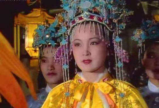 角色|87《红楼梦》杨树云的设计手稿，陈晓旭太像了，仿佛从画中走出来