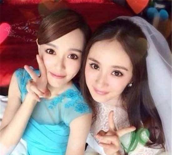 冯小宁携妻女聊新作潘长江郭达搭建高低柜组合冯小宁妻子