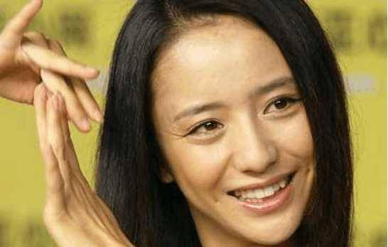 女神看了明星的素颜照后, 才发现原来卸妆的他们跟路人也没什么区别
