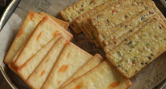 亲友|买年货零食,别总瓜子花生糖果,5种零食多囤点,亲友串门有口福