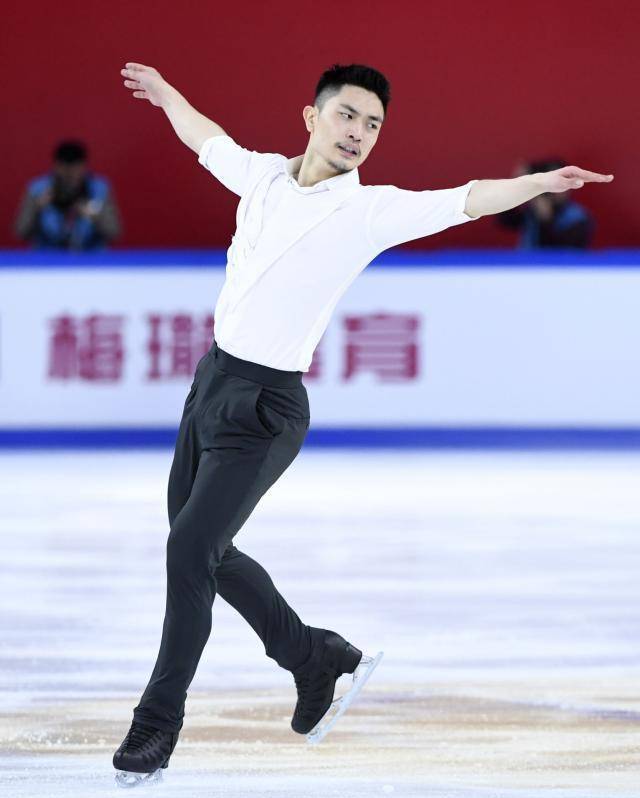 那个和羽生结弦撞在一起的"一名运动员",你们还记得吗_闫涵_比赛_选手