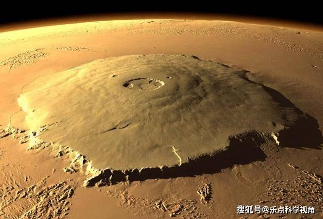 相当于7200层大楼，高度达21.6千米，火星第一高峰