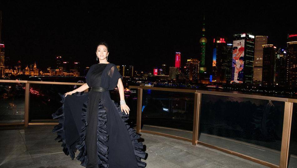 王志文太太婚后生活：陈坚红怀孕后仍每天上班？陈坚红图