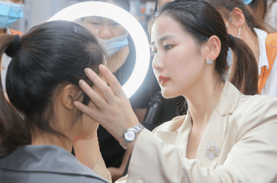 活动雅双国际举办的“事业女强人”美妆沙龙会在广州圆满举行!
