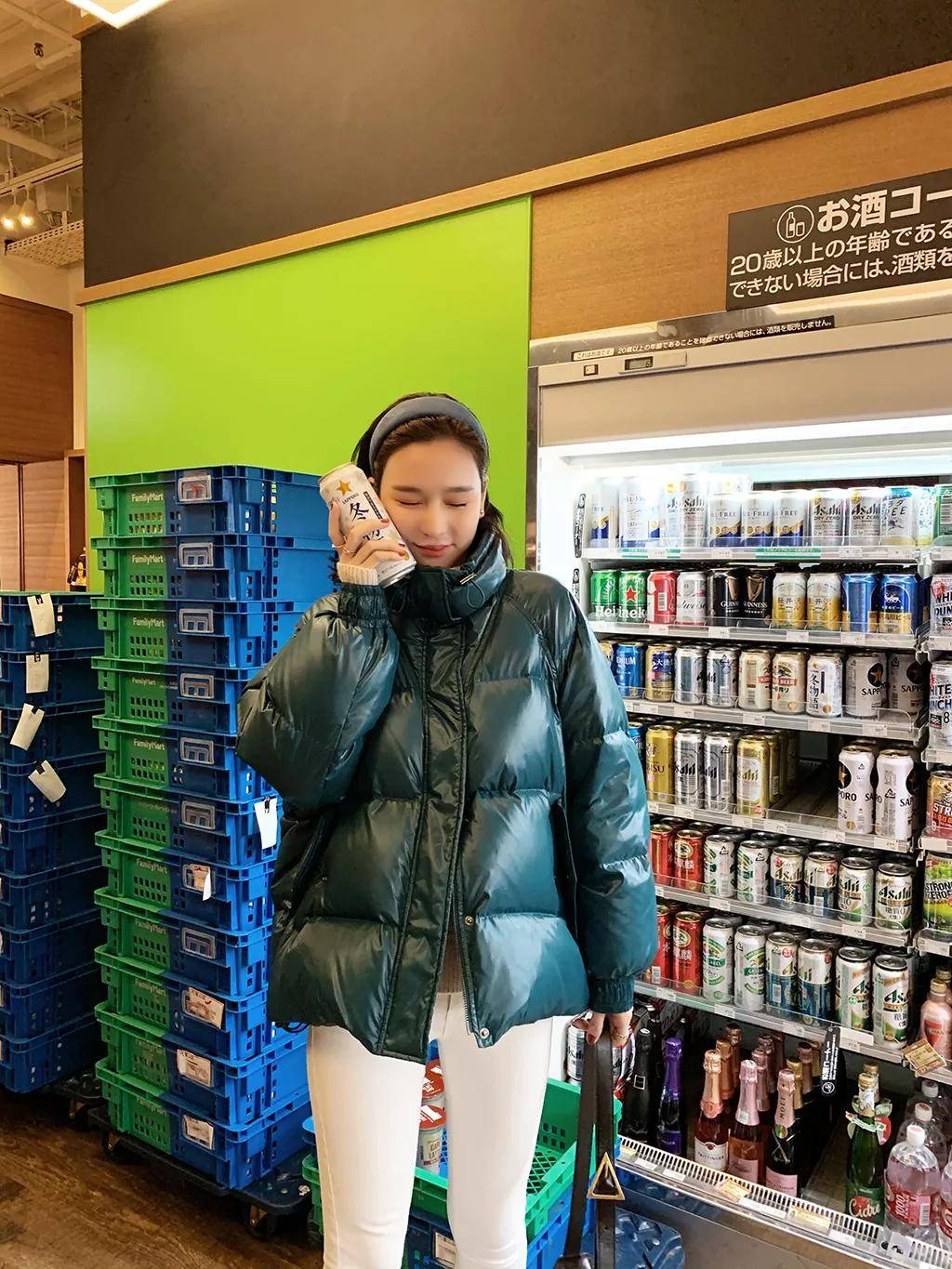 冬日 色彩美学!拒绝沉闷,冬日时髦穿搭有术