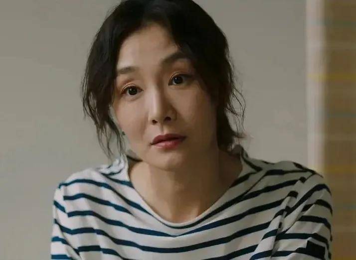 来判断根据眼眶结构来判断和修正自己的眼部光影美感