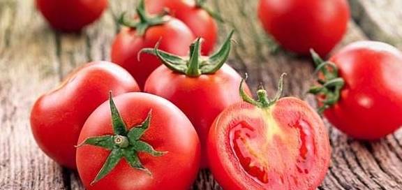 人体女人长斑,显老十岁,甩掉5个行为,常吃6物,皮肤好得不得了