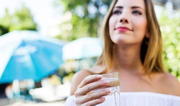 空腹|晨起坚持3大“增寿”行为、改掉3大“短命”行为，或许长寿会靠近