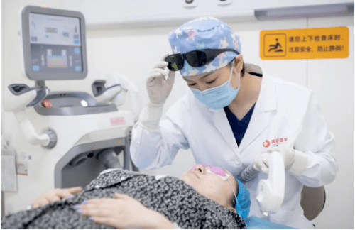 医学西安国际医学中心副主任徐薇 你有“容貌焦虑”?是谁“偷偷”定义了美