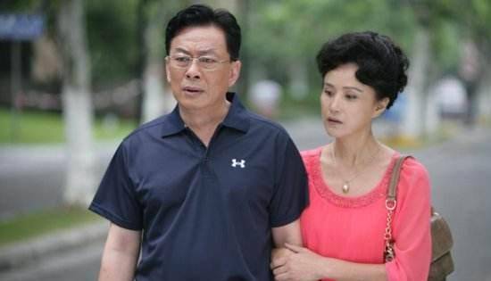 原创62岁老戏骨王诗槐为智力受损儿子操碎心离婚后与初恋再续前缘