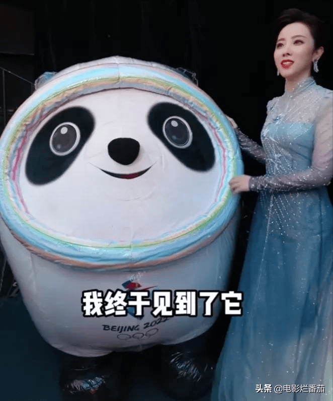 卫衣 元宵晚会彩排:金晨美目顾盼,小撒如邻家哥哥,万茜短发卫衣飒爽