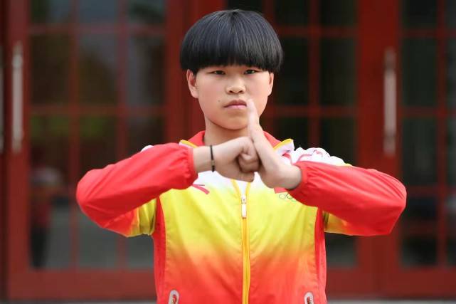 塔沟武校功夫女孩首次亮相自由式滑雪障碍追逐赛_谷爱凌坡面障碍技巧