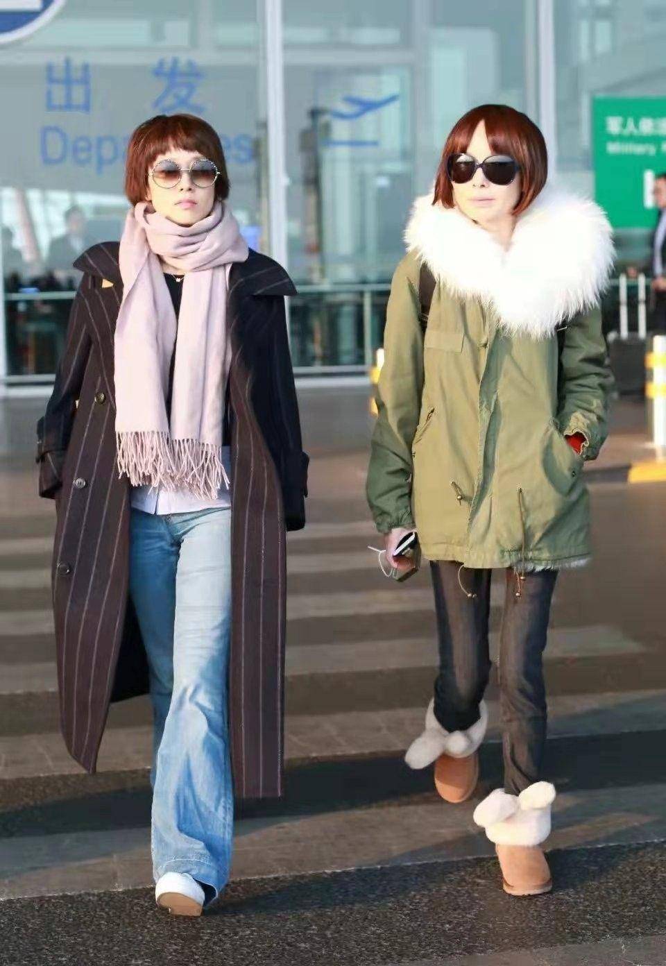 毛衣 马伊琍携女儿走机场,13岁长女穿皮草,拎大牌包看着比妈妈还洋气