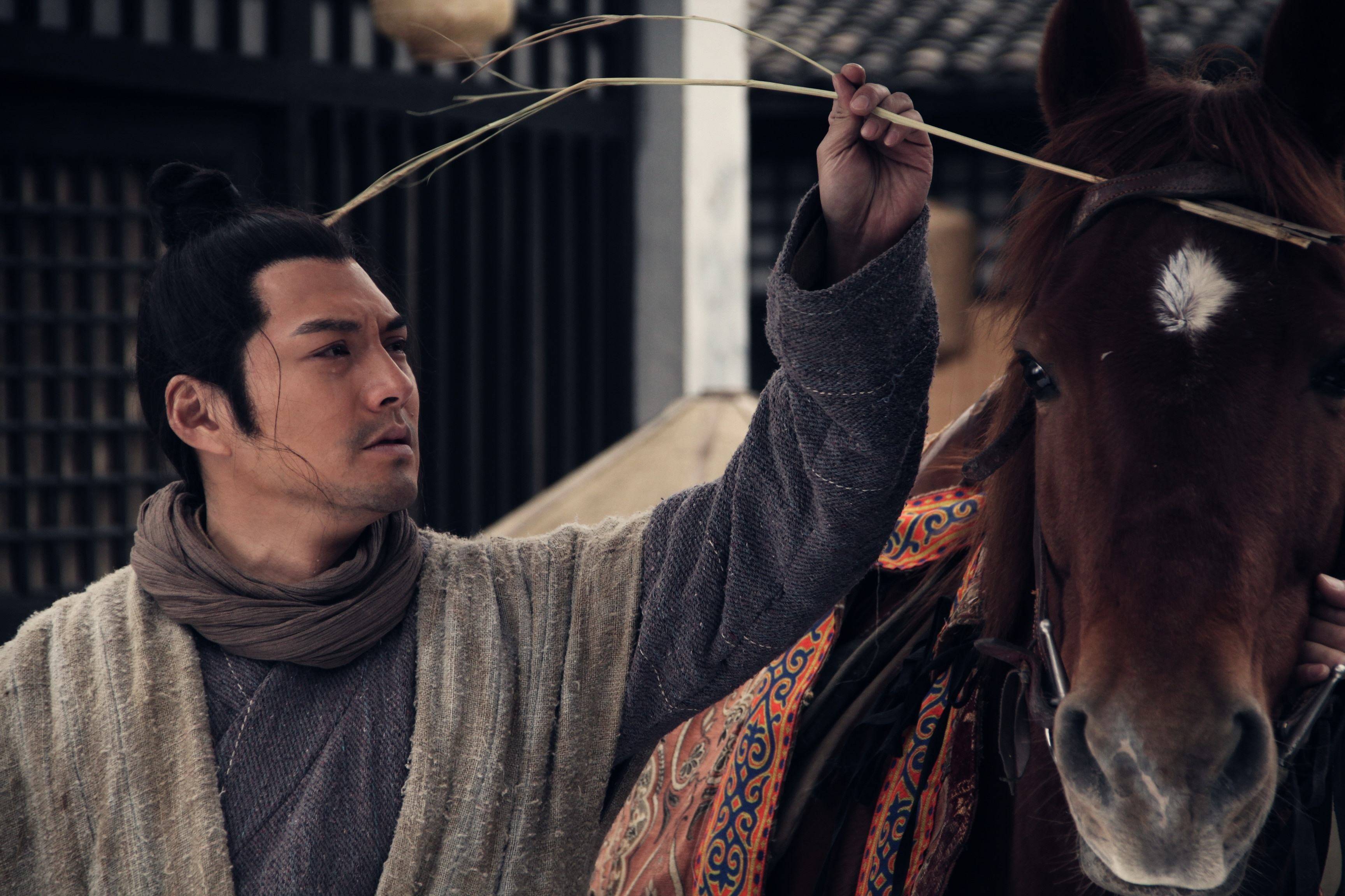 皇帝偷瓜秦琼卖马杨志卖刀英雄也有落魄时的时候