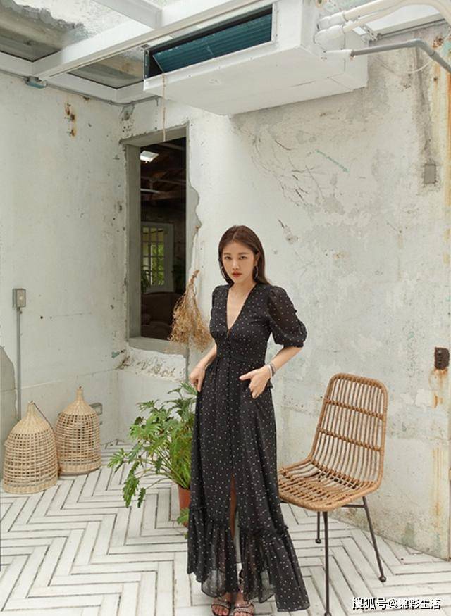 林志玲 论“冻龄”林志玲都输给她了！40岁不“装嫩”也活成了20岁的样子