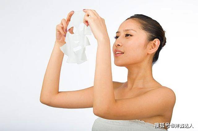 鱼尾纹女人脸上有这“三道纹”很显老！坚持这5个小习惯，让你年轻10岁
