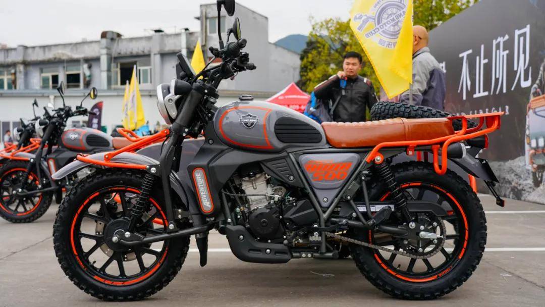 越野旅行两不误银钢更年轻的越野侉子suv500强势登场售价4万以内