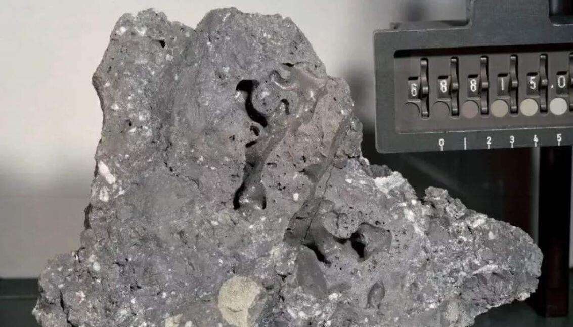 你到底多大了月亮？要不问问嫦娥…号：论月球土壤多重要~